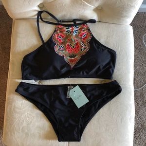 Cupshe Medium Bikini